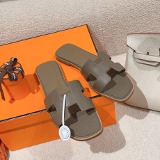 Hermes Slippers